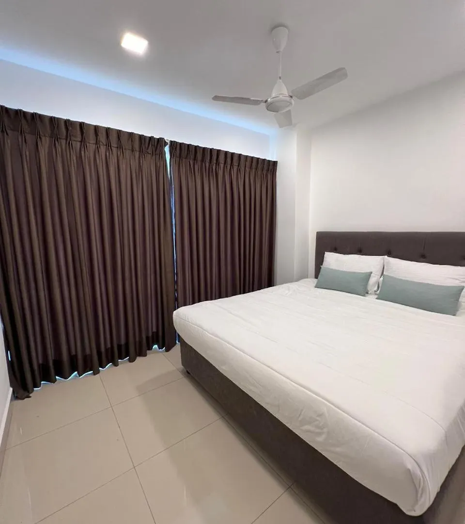 Esta - Sea View Luxury Beach Apartment Negombo 0*,