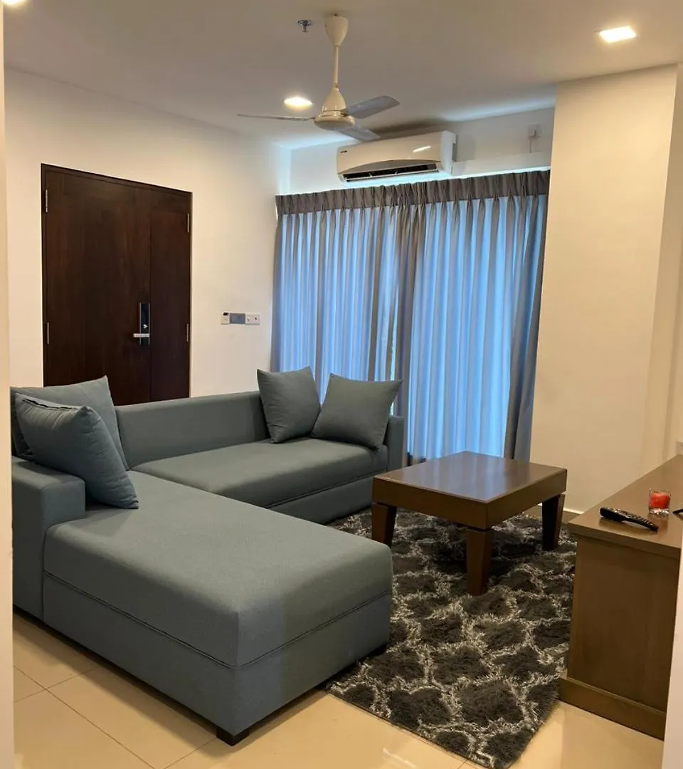 Esta - Sea View Luxury Beach Apartment Negombo