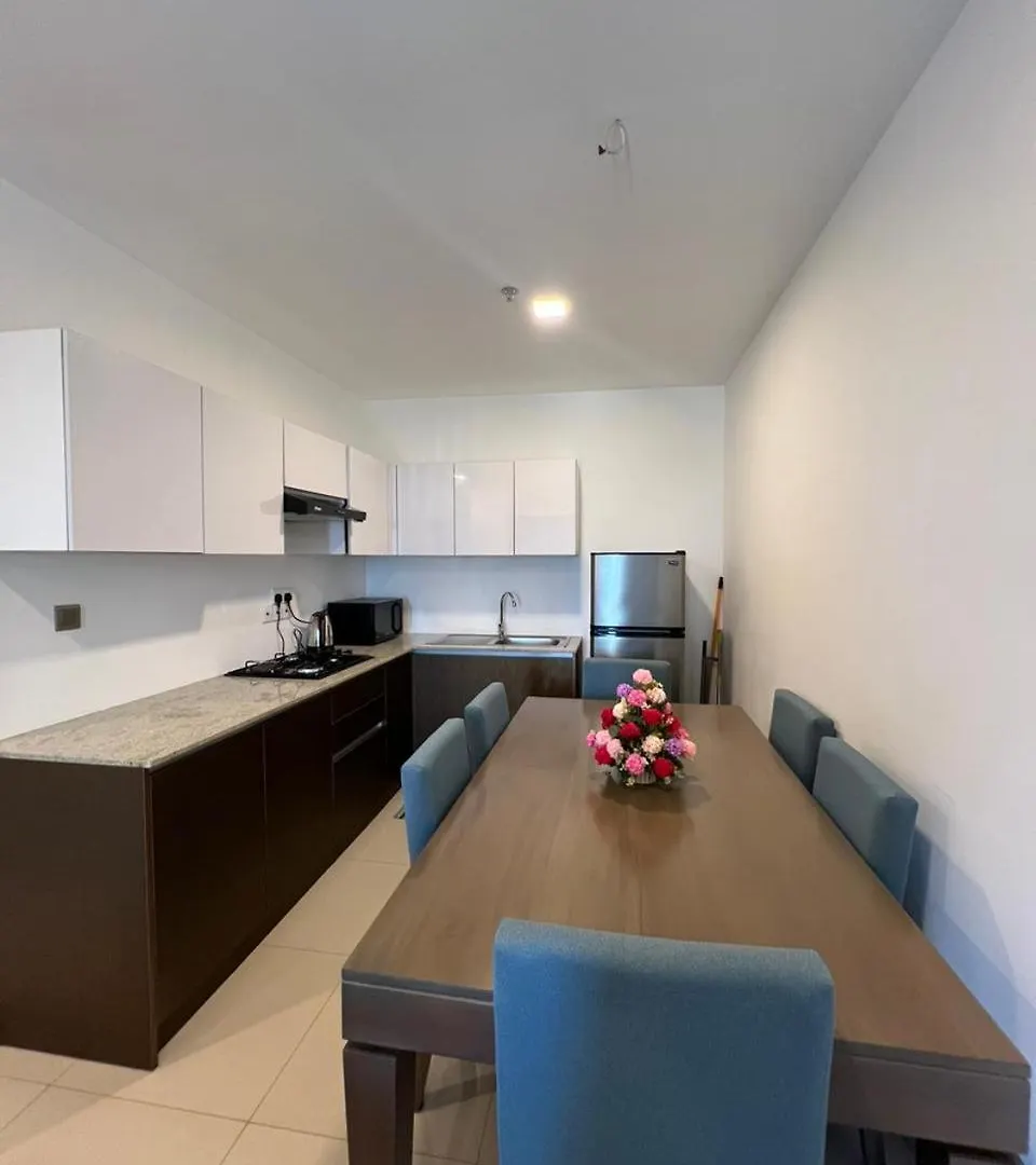 Esta - Sea View Luxury Beach Apartment Negombo