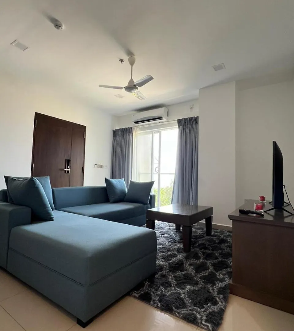 Esta - Sea View Luxury Beach Apartment Negombo